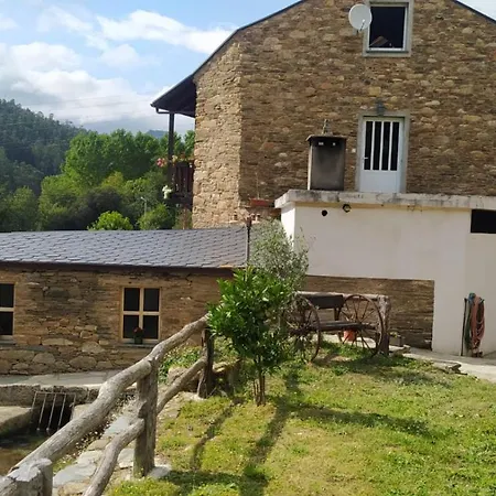 Πανσιόν A Casa Augas 3*