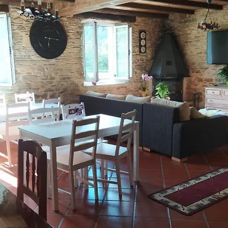 بيت ضيافة A Casa Augas